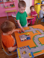 "Играем и гуляем - ПДД соблюдаем!" "Играем и гуляем - ПДД соблюдаем!".